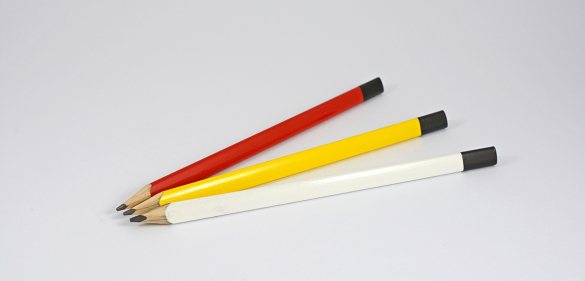 Crayon graphite, «toutes» surfaces, 3 arêtes 24 cm